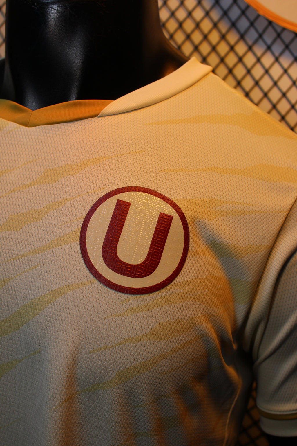 Camiseta oficial 2025 Universitario de deportes