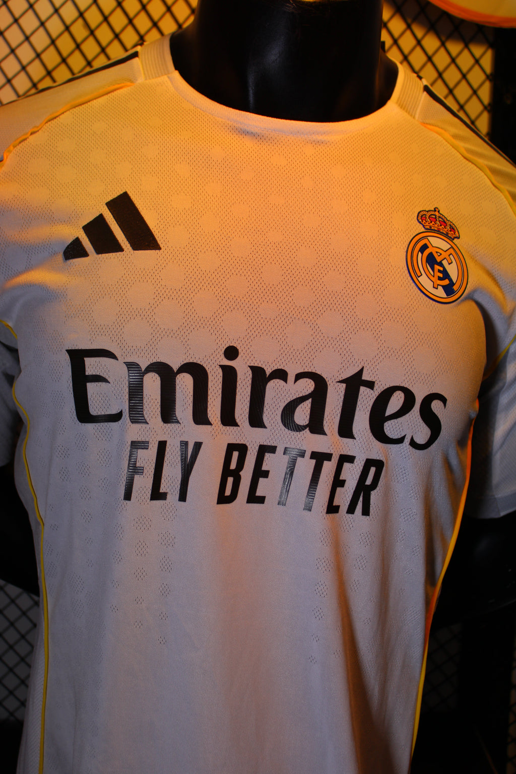 Camiseta Real Madrid Local Versión Jugador 2025-2026
